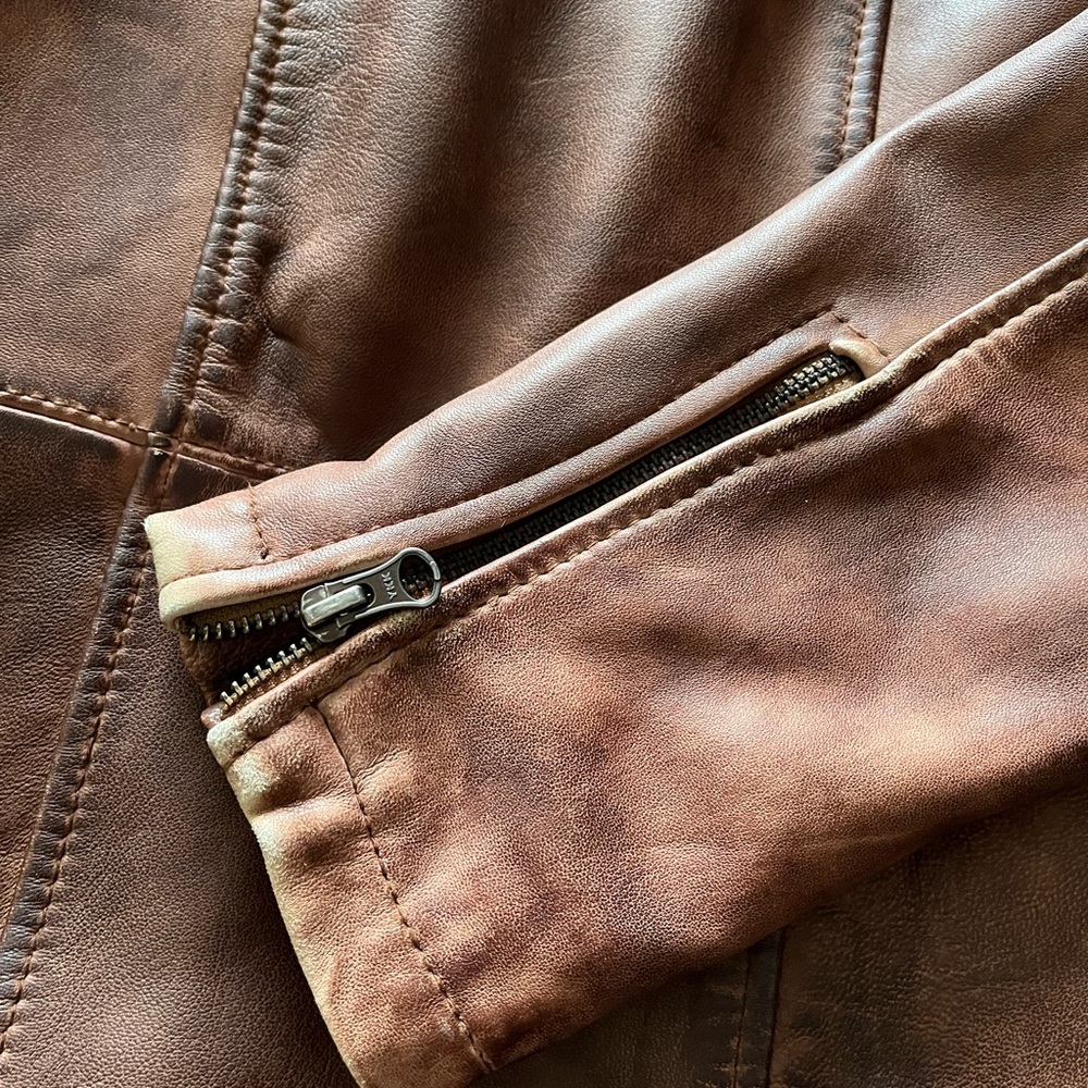Men's Distressed Leather Jacket - Picture 12 of 13